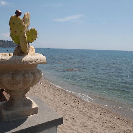 Nina B&B Giardini Naxos Εξωτερικό φωτογραφία