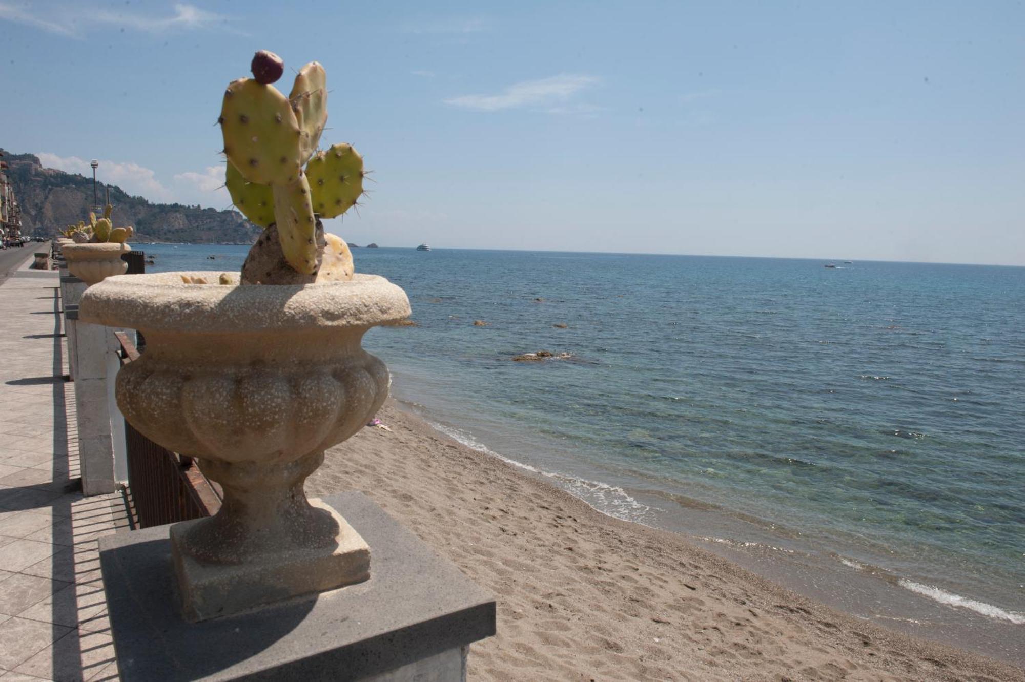 Nina B&B Giardini Naxos Εξωτερικό φωτογραφία