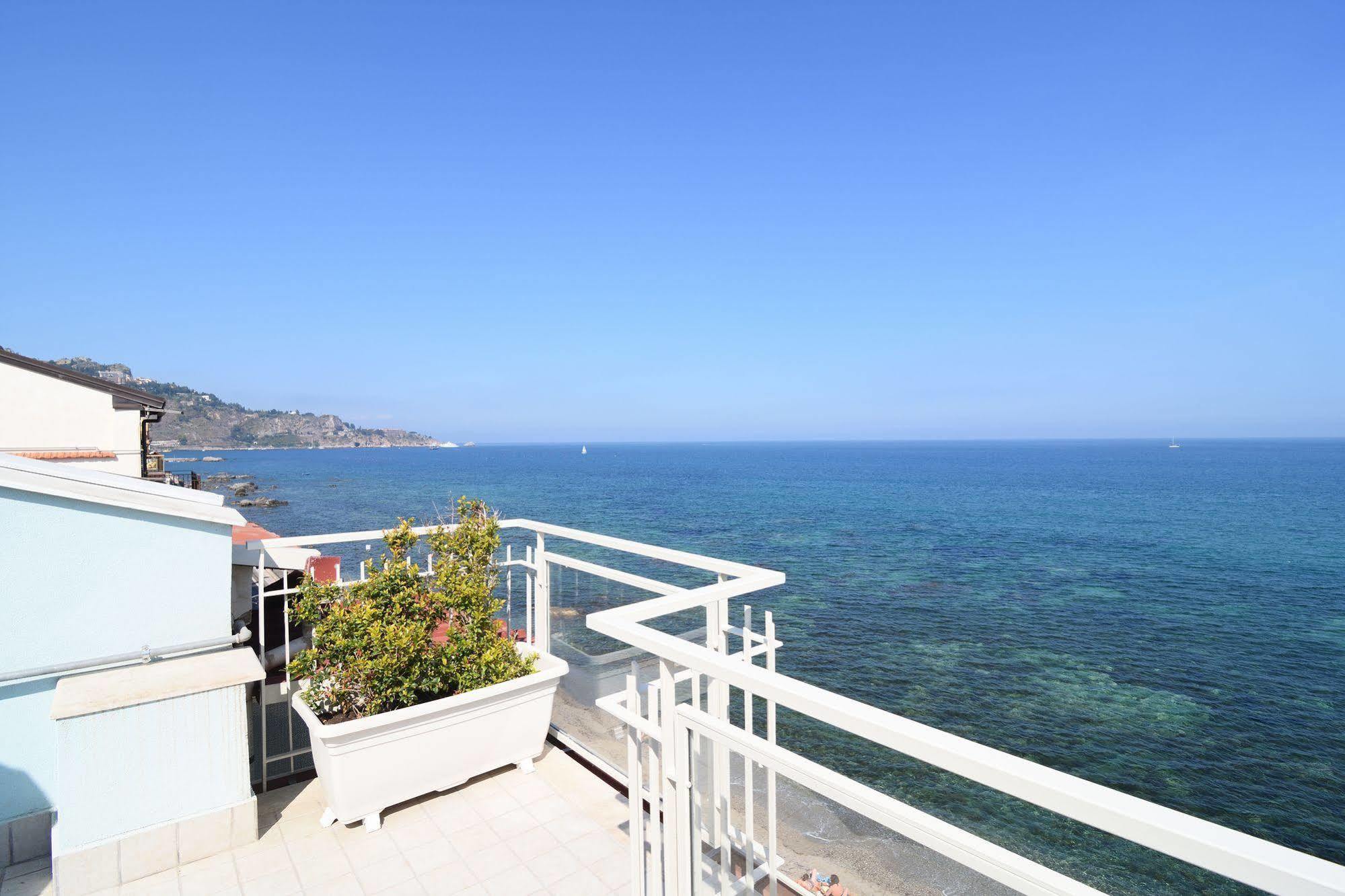 Nina B&B Giardini Naxos Εξωτερικό φωτογραφία
